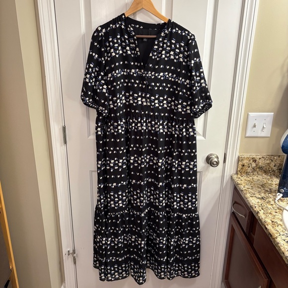 Ann Taylor Floral Chain Tiered Black Dress with White and Blue Accents NWOT XXL - Picture 4 of 14